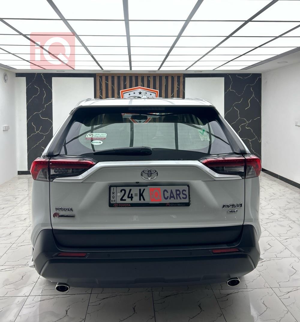 تويوتا راف 4